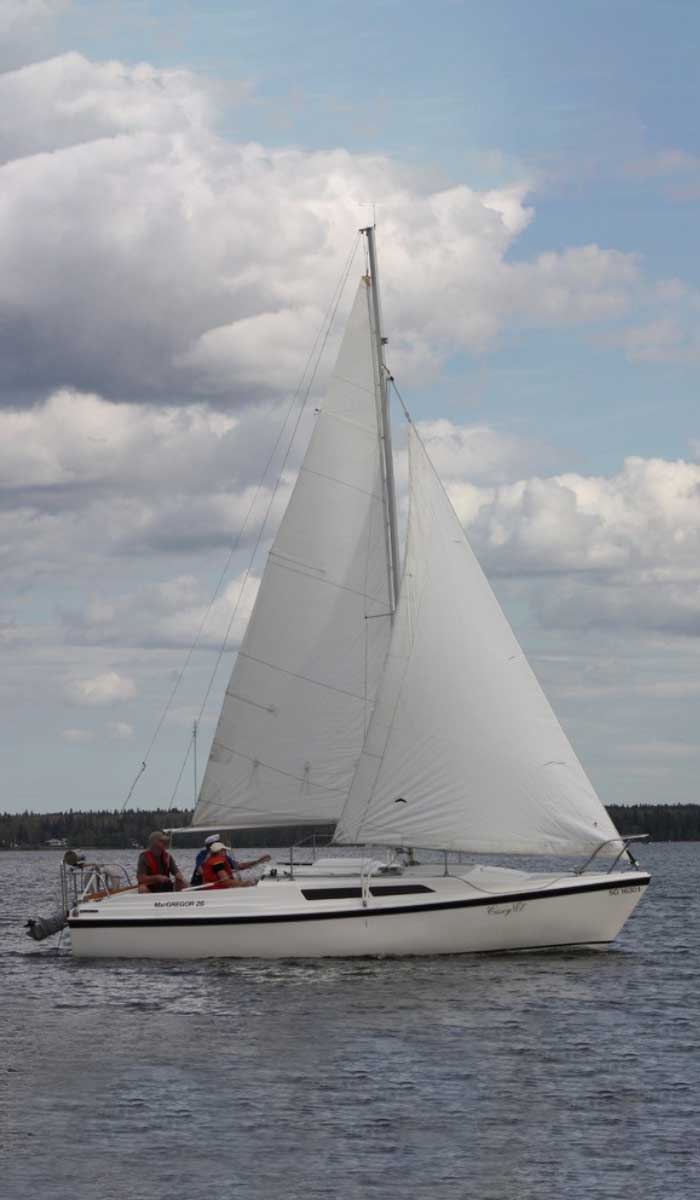 MacGregor-26-SAILING